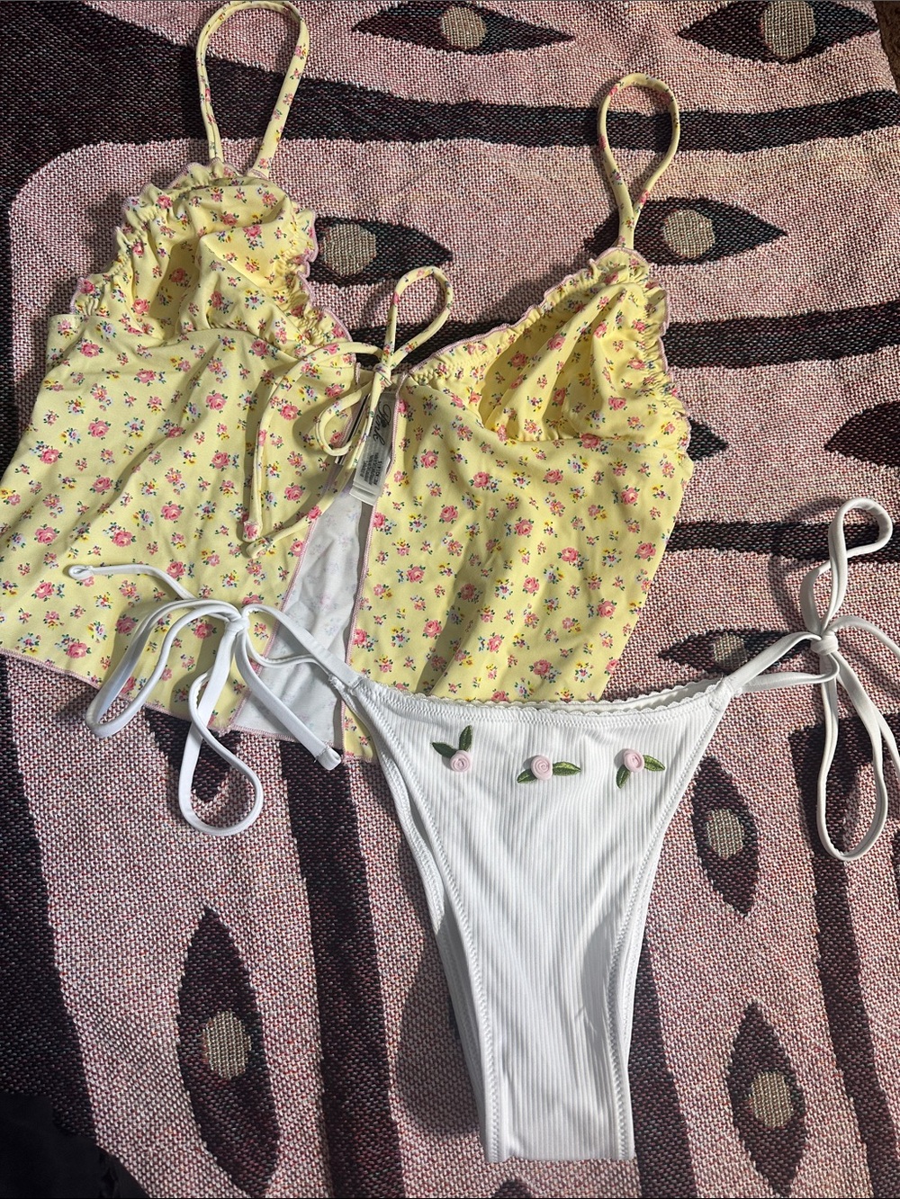 NWT Frankie's Bikinis x VS PINK White Bikini Bottoms Yellow Floral Tankini Top S